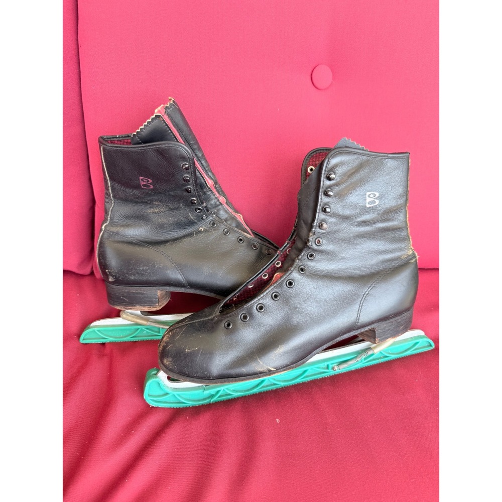 Vintage Bauer Canadian Flyer Black Leather Ice Skates Red Plaid Lining Retro